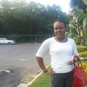 Meet your Posher, Adonica